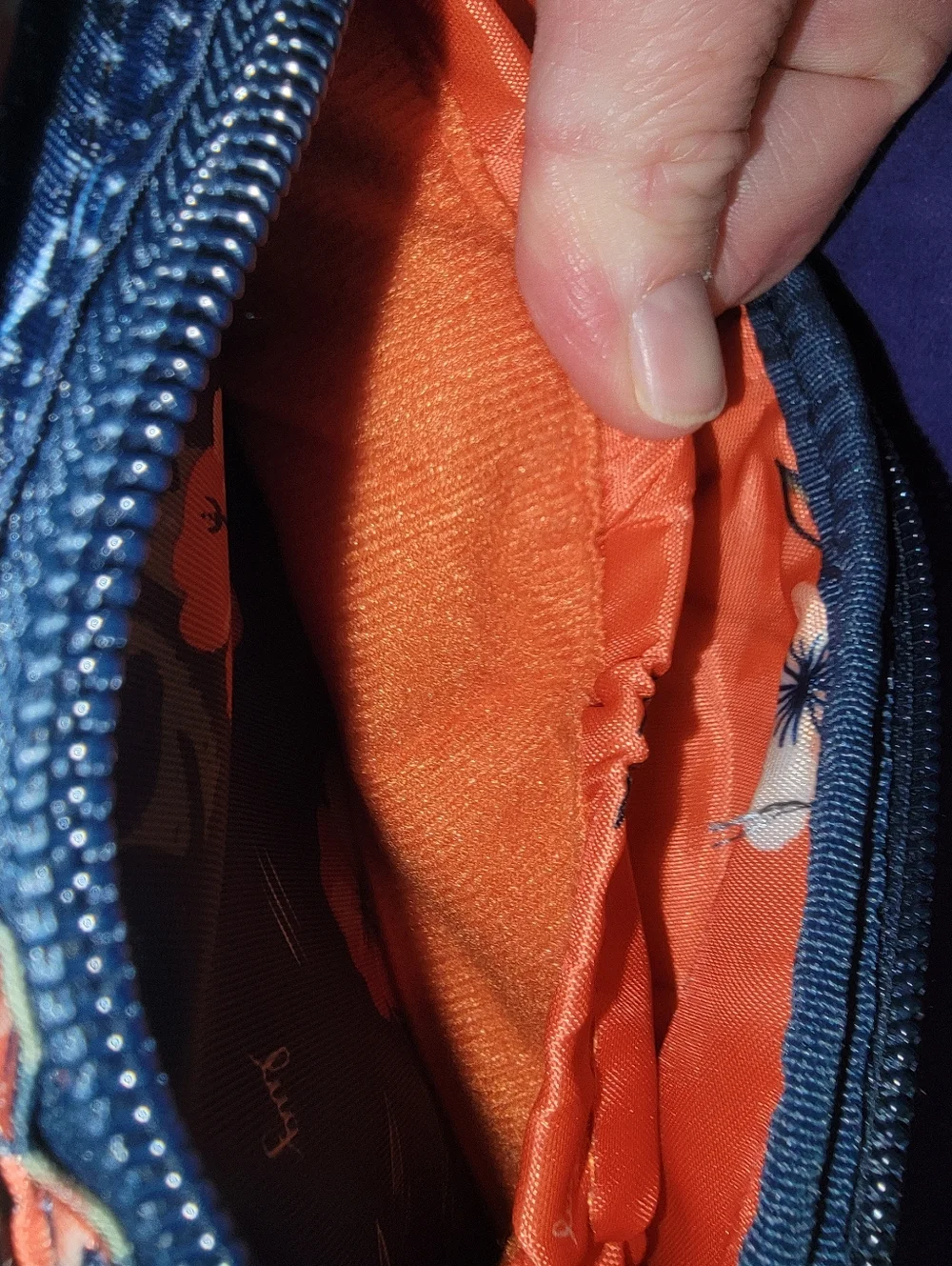 Aloha Navy Lug Carousel Bag - Picture 7 of 8